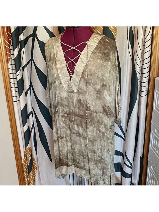 Umgee Tops - Umgee olive green Lace-Up Tunic Top
